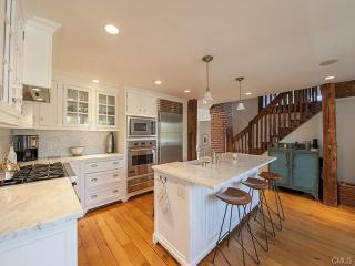 159 Greens Farms Rd, Westport CT  06880-6214 exterior