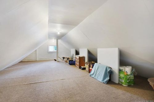 27 Green Hill Rd, North Haven CT  06473-2139 exterior