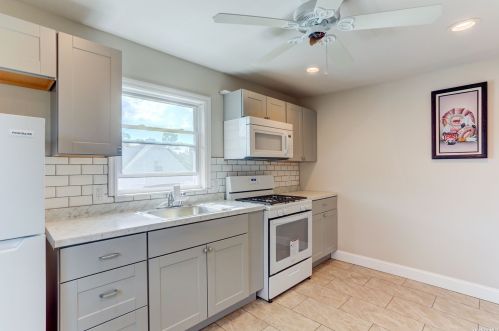 225 Fulton St, Westbury NY  11590-3028 exterior