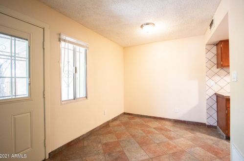 3405 Echo Ln, Phoenix AZ  85051-5962 exterior