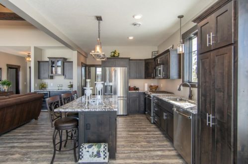 10535 Squaw Point Rd, Brainerd, MN 56401-3281