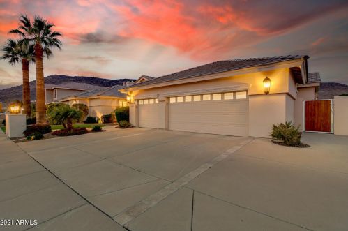 21679 57th Ave, Glendale, AZ 85308-6230