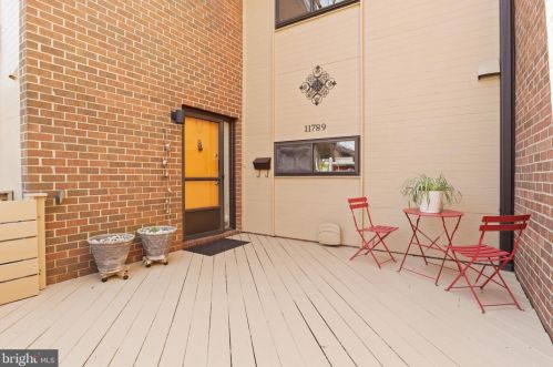 11789 Indian Ridge Rd, Herndon, VA 20191-3531