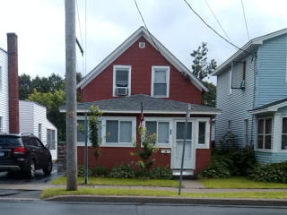 38 Elizabeth St, Plattsburgh NY  12901-3519 exterior