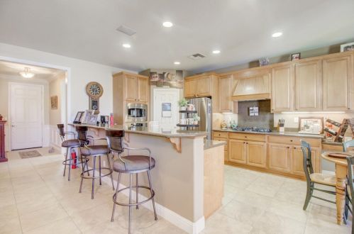 2393 Shadow Berry Dr, Manteca CA  95336-5131 exterior