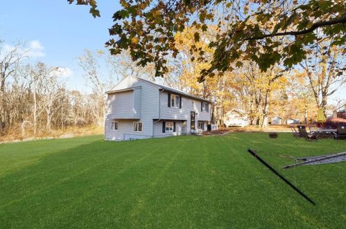 73 Tanner Ave, Warwick RI  02886-4510 exterior