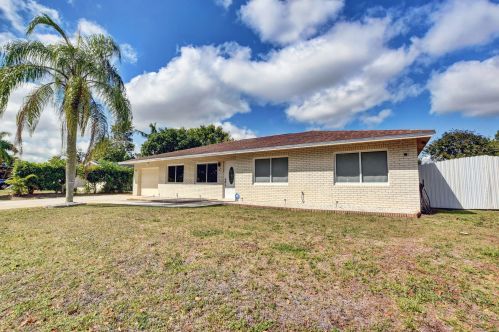 861 Camellia Dr, West Palm Beach, FL 33411-3408
