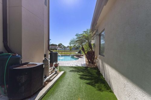 4102 Artesa Dr, Boynton Beach FL  33436-2628 exterior