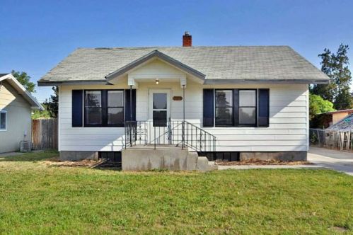 220 Owyhee Ave, Nampa, ID 83651-2539
