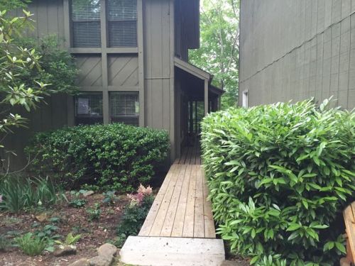 189 Shorewood Ln, Caryville, TN 37714-3704