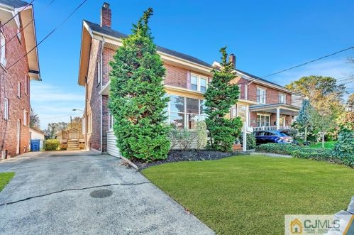 113 High St, Woodbridge, NJ 07095-3017