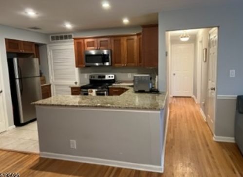 15 Leva Dr, Morristown NJ  07960-6386 exterior