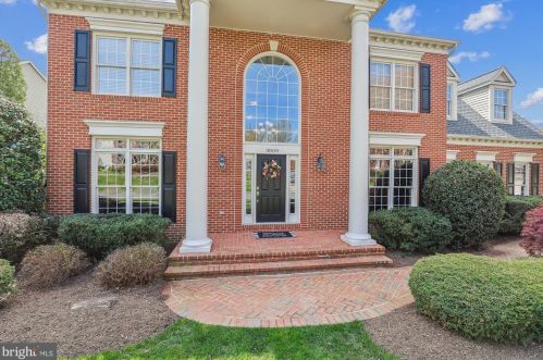3009 Franklin Corner Ln, Herndon, VA 20171-2292