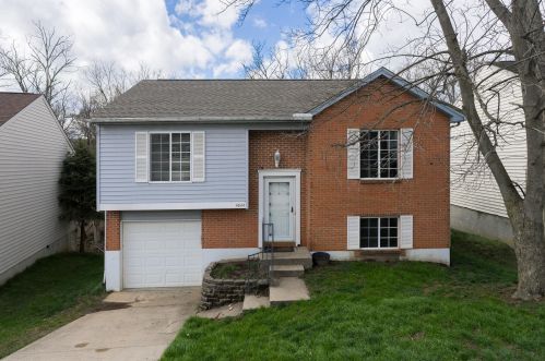 4044 Woodchase Dr, Covington, KY 41018-2896