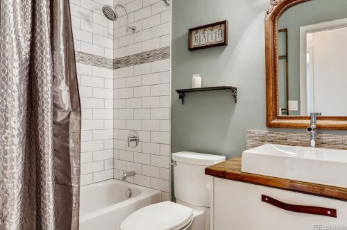 16877 Napa Dr, Denver CO 80013-3651 exterior