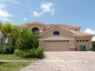 2661 Boat Cove Cir, Kissimmee, FL 34746-2889