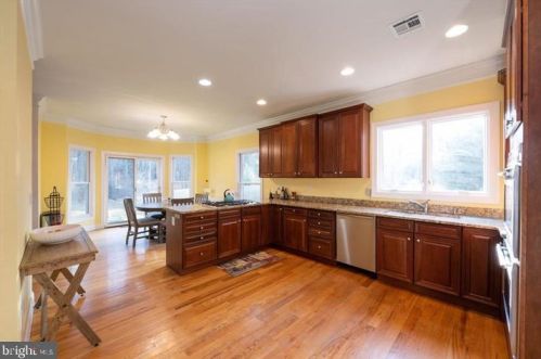 502 Cherry Valley Rd, Princeton NJ  08540-7681 exterior