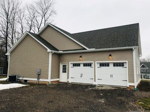 14 Condale Ln, Plainville, CT 06062-2601