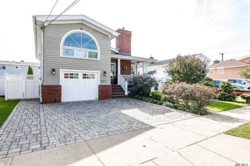 90-12 159th Ave, Jamaica, NY 11414-2903