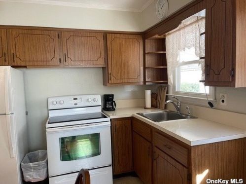 3592 Bernard Dr, North Wantagh, NY 11793-1613