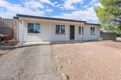 7502 Lotus Pl, Tucson, AZ 85730-4217