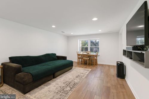 251 Primrose Ave, Lancaster PA  17601-3820 exterior