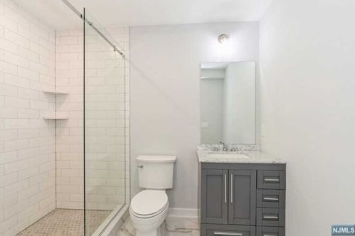 676 Ramapo Valley Rd, Oakland NJ  07436-3003 exterior