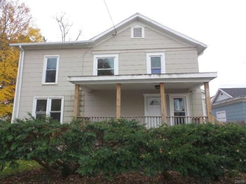 408 State St, Fulton, NY 13069-2635