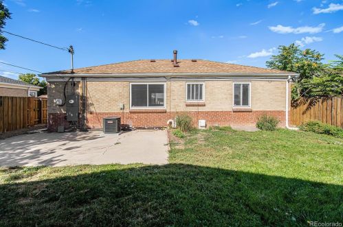 2240 Rosemary St, Denver CO 80231-4185 exterior