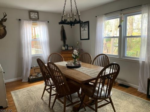 5 Adams Trl, Hopatcong, NJ 07843-1202