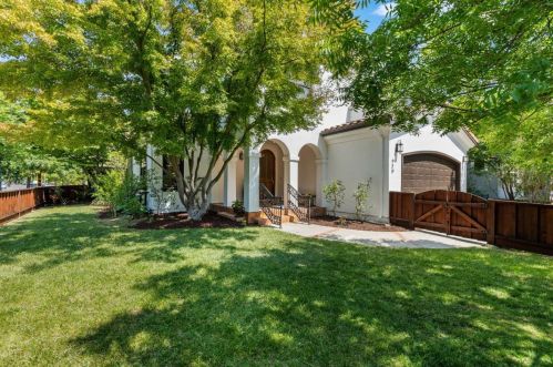 920 Cullen Ct, Campbell, CA 95008-4567