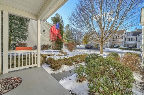 35 Thomas Rd, Poughquag, NY 12570-5232