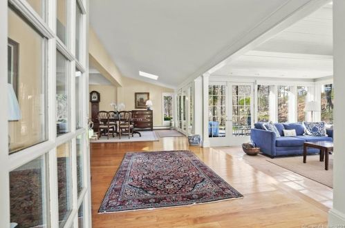 200 Mill Rd, New Canaan CT  06840-4310 exterior