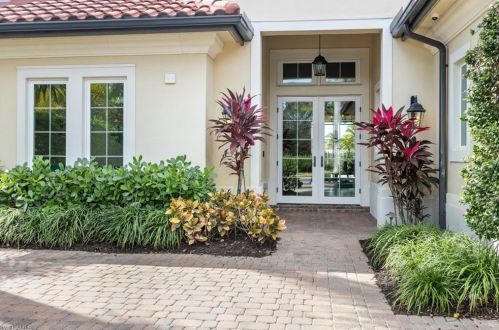 16795 Cabreo Dr, Naples, FL 34110-3271