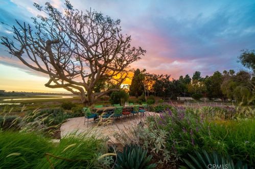 2612 Mesa Dr, Newport Beach, CA 92660-0752