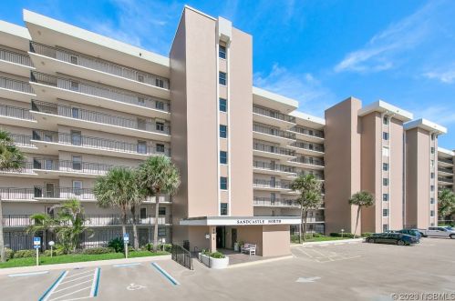 4435 Atlantic Ave, Daytona Beach FL  32127-6940 exterior