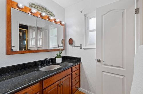 831 Mohican Way, Redwood City CA  94062-3416 exterior