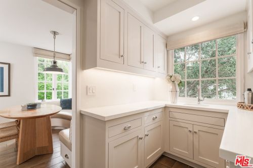 1564 Ramona Ln, Santa Barbara CA  93108-2634 exterior