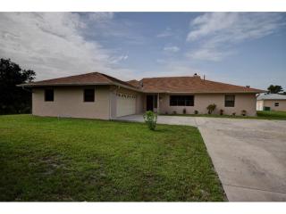 3975 10th St, Sebastian, FL 32976-2815
