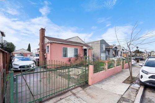 7335 Halliday Ave, Oakland, CA 94605-2739