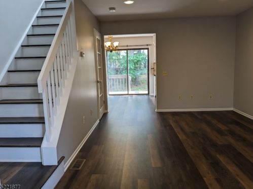 604 Almond Ct, Flemington NJ  08822-3140 exterior