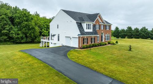 42104 Glynn Tarra Pl, Leesburg VA  20176-5478 exterior