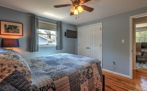 51 Westwood Rd, Milford CT  06461-2752 exterior