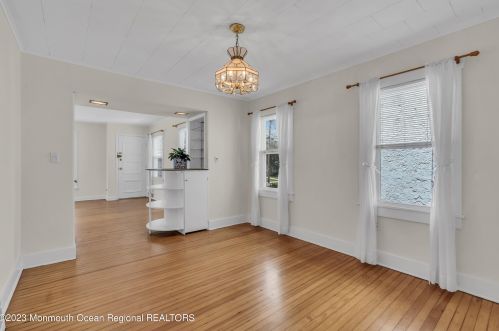 1604 Maplewood Rd, Belmar NJ 07719-3151 exterior