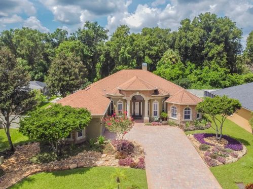 1827 Crooked Oak Ln, Lutz FL  33559-7407 exterior