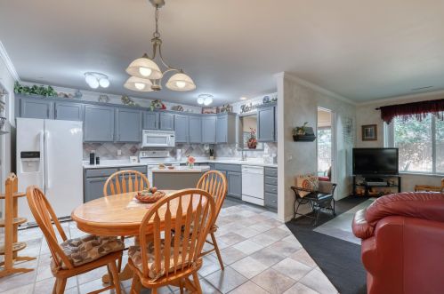 585 Kingswood Ave, Fond Du Lac, WI 54935-6390