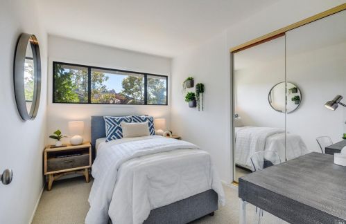 283 Cecilia Way, Tiburon CA  94920-2105 exterior