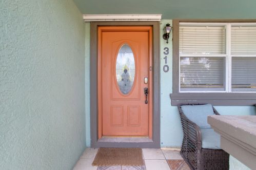 310 Ellamar Rd, West Palm Beach, FL 33405-3610