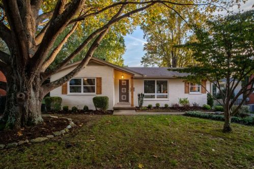 1420 Pine Meadow Rd, Lexington, KY 40504-2308