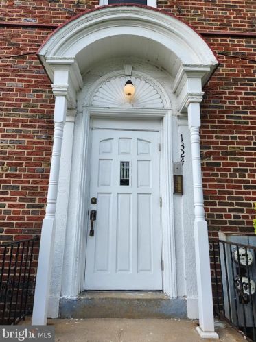 1324 Bryant St, Washington, DC 20018-1171